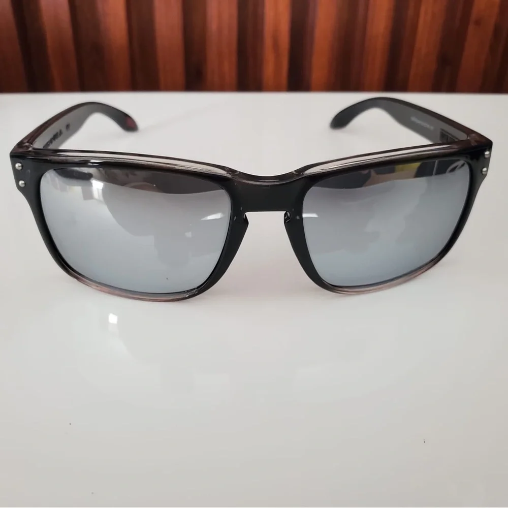 Oakley Black and Silver Sunglasses - Picture 4 of 4
